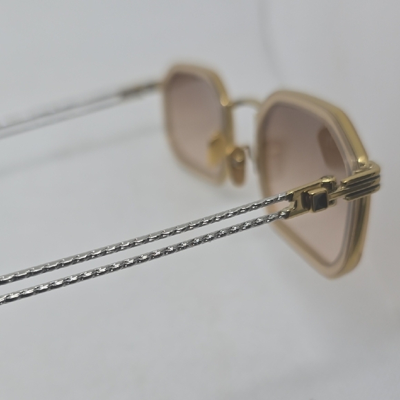 Chic Gold Women\'s Sunglasses main image 5